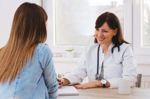 Medic care prezintă alăptarea și medicamentele compatibile