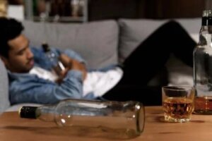 Cum îți ajuți partenerul alcoolic?