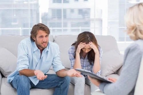 Psoholog care tratează codependența emoțională