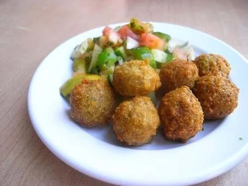 Rețetă de chifteluțe cu quinoa și năut