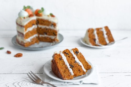 2 rețete ușoare de tort de morcovi