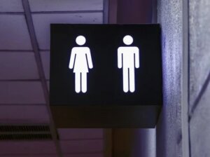 Sexul în public: avantaje și riscuri