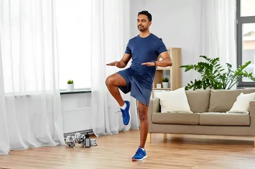 Bărbat care și-a făcut timp pentru exerciții fizice