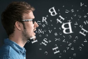 Tipuri și tratament pentru bâlbâială