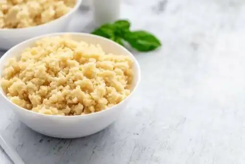 Bol cu couscous vegetal
