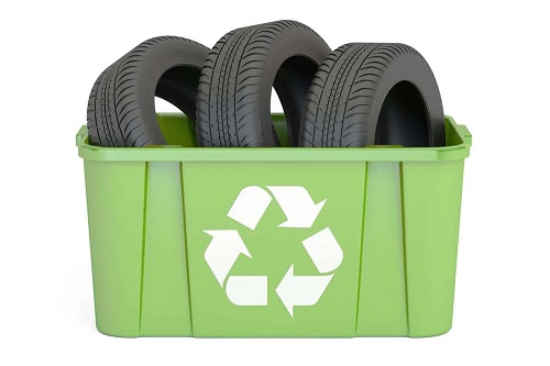 Cauciucuri reciclate în căsuțe pentru animale de companie