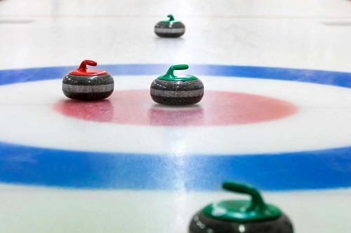 Ce este curling-ul jucat iarna