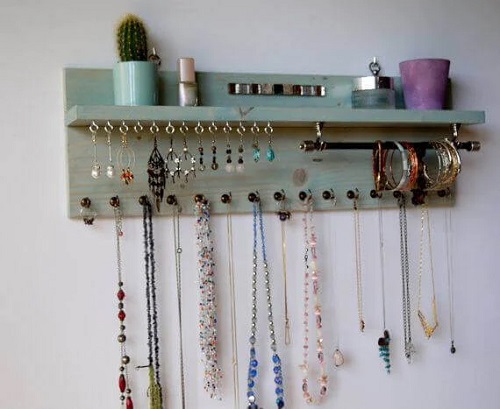 Organizator de perete pentru accesorii vestimentare