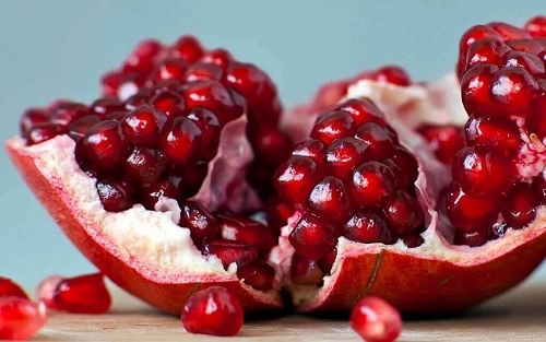 Rodie desfăcută pentru salată