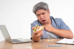 Alimentația în disfagie: ce presupune?