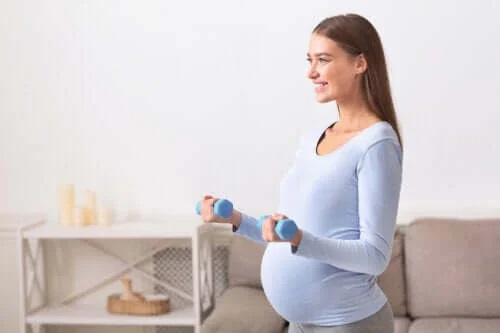 Exercițiile fizice în sarcină: sunt sigure?