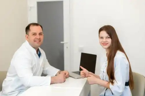 Medic care se ocupă de interviul motivațional