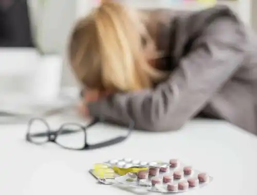 Persoană care a luat medicamentele care produc dureri de cap