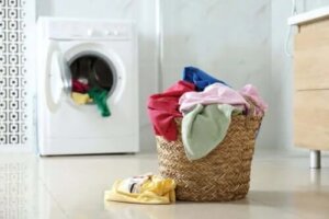 Pune piper negru în mașina de spălat!