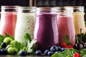 Smoothie de fructe și iaurt: de ce să-l consumi?