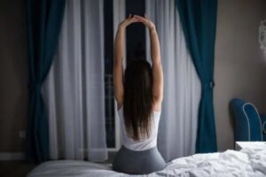 7 întinderi utile înainte de culcare