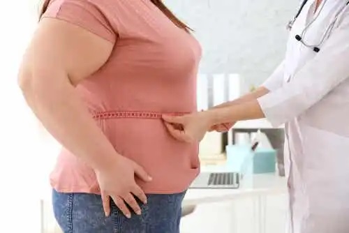 Medic care știe că obezitatea reduce speranța de viață