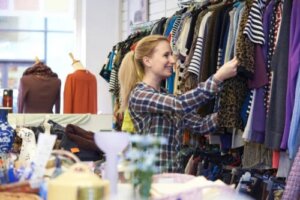 6 sfaturi pentru a cumpăra haine second hand
