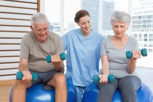 Specialist care știe că sportul scade tensiunea arterială