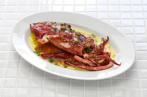 Platou cu calamar gătit