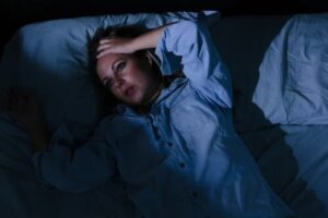 9 greșeli care nu te lasă să dormi: pot fi acestea evitate?