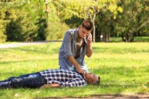 5 greșeli la acordarea primului ajutor ce apar adesea