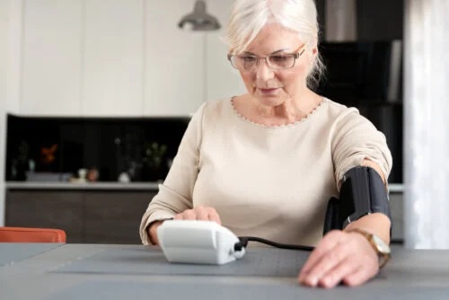 Menopauza și hipertensiunea: care este legătura?