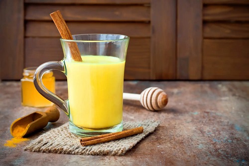 Remediu de curcuma cu miere