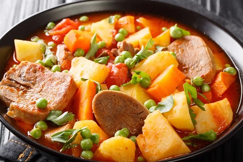 Beneficiile limbii de vită cu cartofi la cuptor