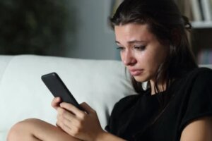 Femeile cu dependență emoțională prezintă un risc mai mare de femicid