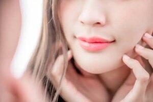 8 produse pe care nu ar trebui să le aplici pe piele