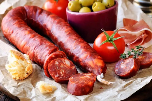 Ingrediente pentru o rețetă de migas ciobănesc