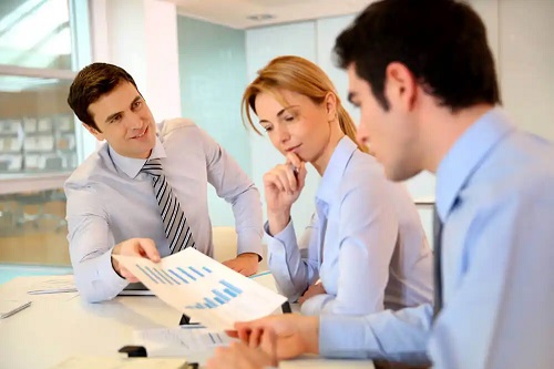 Persoane care se ocupă de coaching și mentorat