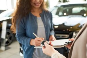 8 sfaturi pentru închirierea unei mașini când călătoriți