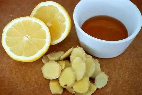 Ceai de ghimbir și lămâie