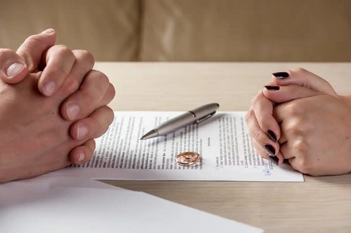 Cuplu ca a divorțat