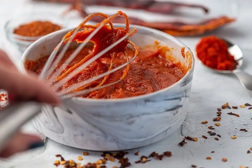 Gospodină care știe ce este gochujang