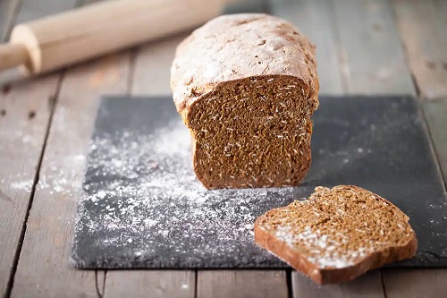 Pâine neagră
