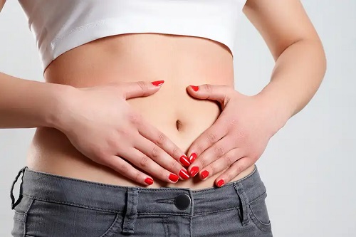 Persoană cu probleme digestive
