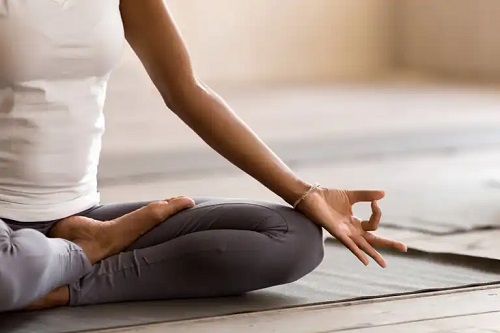 Persoană care face yoga
