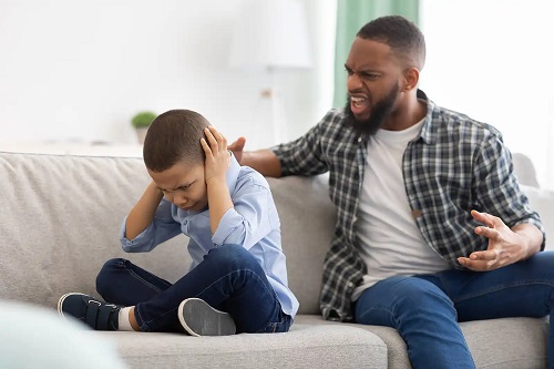 Rănile emoționale cauzate de absența părinților