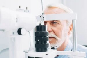Retinopatia hipertensivă: cauze, simptome și tratamente