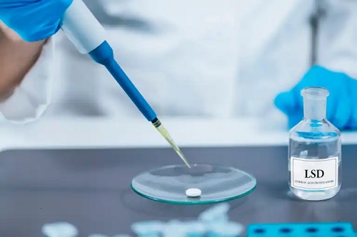 Ce este terapia psihedelică și pentru ce se folosește?