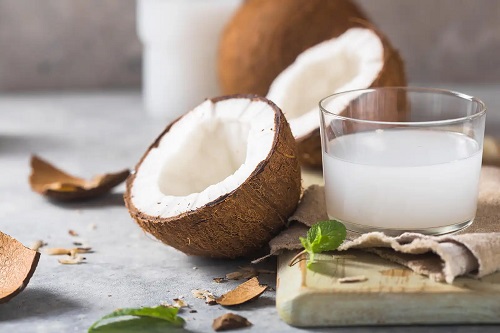 Nucă de cocos pentru a prepara rețete vegane de ceviche