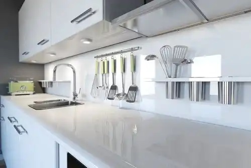 Ordine în bucătărie la casă