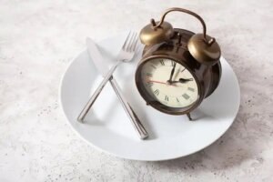 Postul circadian: ce este și cum se practică?