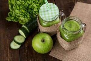 Cele mai bune sfaturi și sucuri pentru detoxifierea intestinelor