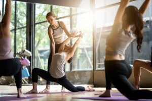 Yoga fitness: în ce constă și cum se practică?