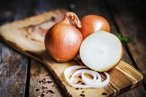 Ceapa pe lista de remedii naturale pentru polipi nazali