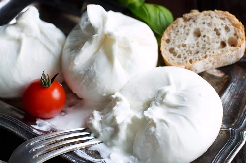 Rețete simple cu brânză burrata